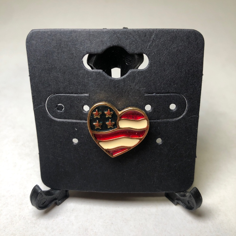 Vintage Avon American Flag Heart Pin Lapel Gold Tone Enamel Red White Blue USA